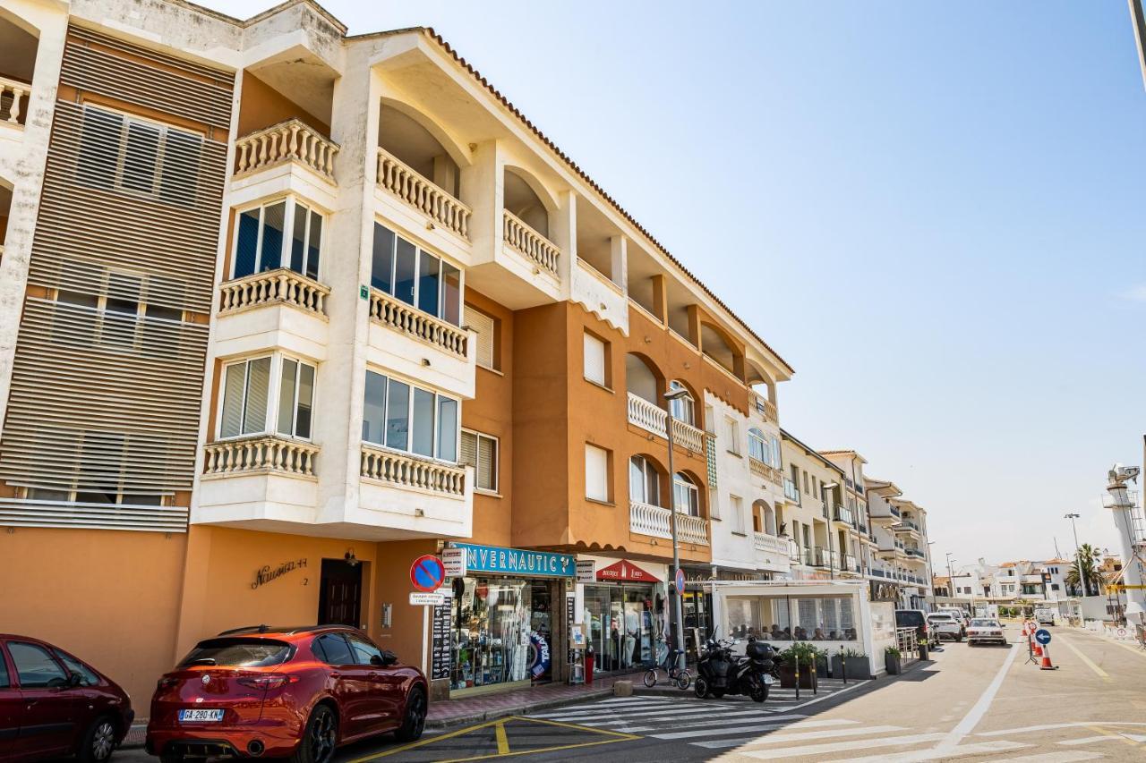 Welcs Apartamento 010 Emp Con Vistas Al Puerto เอมปูเรียบราบา ภายนอก รูปภาพ